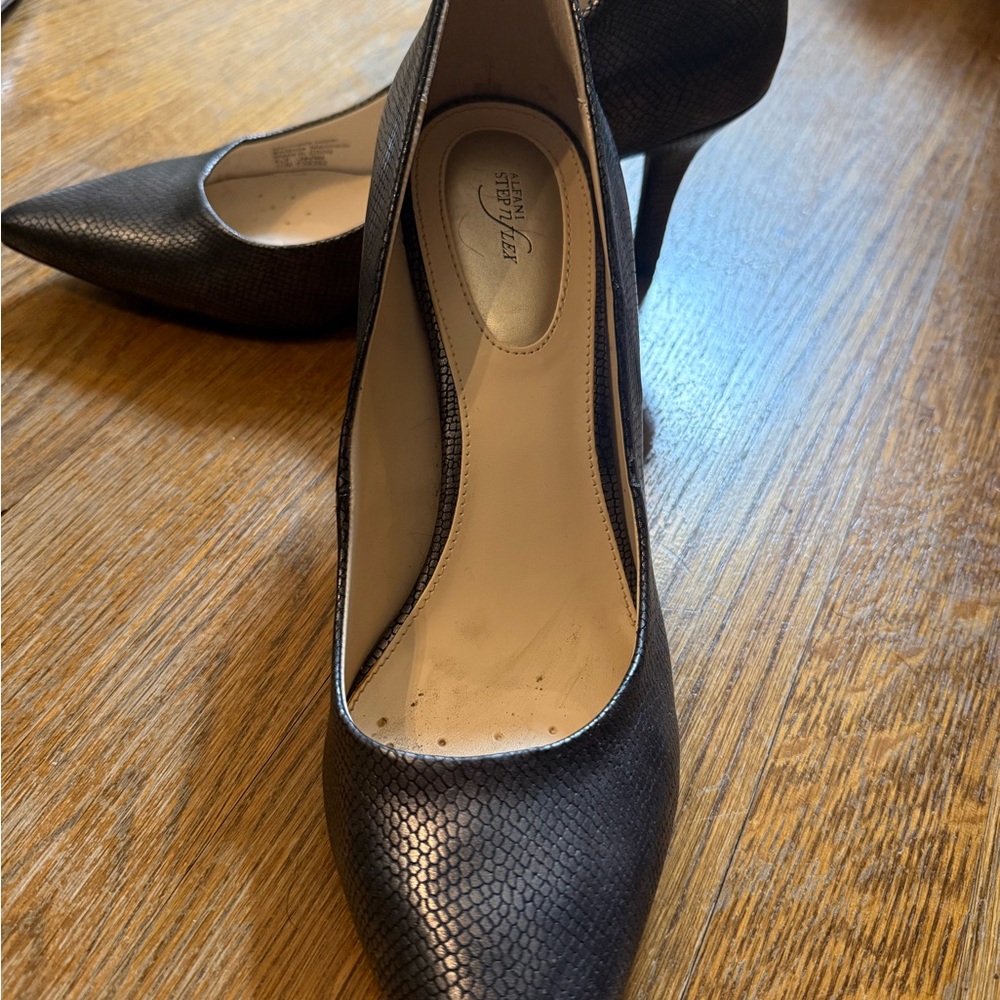 Alfani Black Textured Pointed-Toe Stiletto Pumps